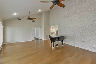 20 Golfview Manor Rd, Huntsville, TX 77340 - Photo 12