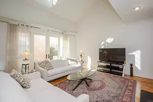 9518 Bayou Brook St, Houston, TX 77063 - Photo 8