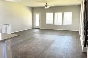 12310 New River Trl, Conroe, TX 77384 - Photo 4