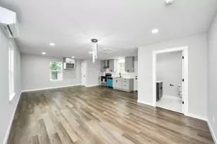 1218 Des Jardines St, Houston, TX 77023 - Photo 10