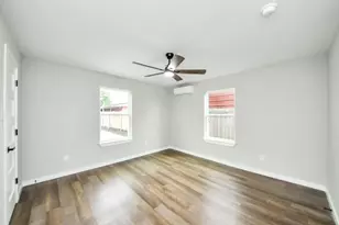 1218 Des Jardines St, Houston, TX 77023 - Photo 14