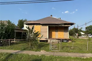 2402 Freeman St, Houston, TX 77009 - Photo 2