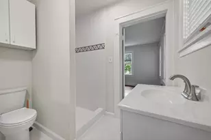 231 Lakeview Dr, Sugar Land, TX 77498 - Photo 18