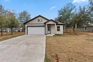 708 Azalea St, Waller, TX 77484 - Photo 2
