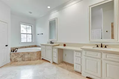 5306 Perrington Heights Lane, Houston, TX 77056 - Photo 24