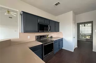 1915 Laurel Bay Dr, Houston, TX 77014 - Photo 10