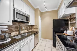 7950 N Stadium Dr, Houston, TX 77030 - Photo 6