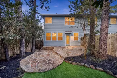 30 Blue Creek Place, The Woodlands, TX 77382 - Photo 2