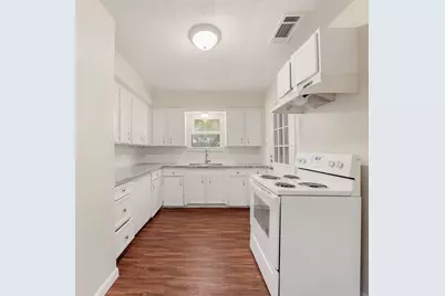 3025 Vance Avenue, Texas City, TX 77590 - Photo 4