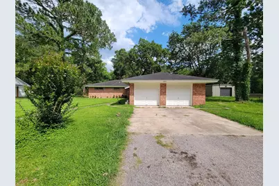 1102 Avenue C, Sweeny, TX 77480 - Photo 2