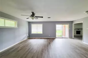 1102 Avenue C, Sweeny, TX 77480 - Photo 14