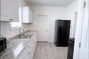 11 Norwood St, Houston, TX 77011 - Photo 6