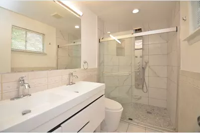 9809 Richmond Avenue #G1, Houston, TX 77042 - Photo 32