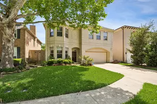 4413 Darsey St, Bellaire, TX 77401 - Photo 1