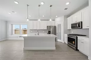 225 Orchard Laurel Dr, Alvin, TX 77511 - Photo 10