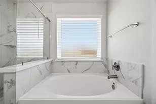 225 Orchard Laurel Dr, Alvin, TX 77511 - Photo 28