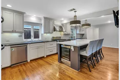 12307 Rip Van Winkle Drive, Houston, TX 77024 - Photo 10