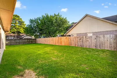12323 Misty Laurel Drive, Houston, TX 77014 - Photo 32