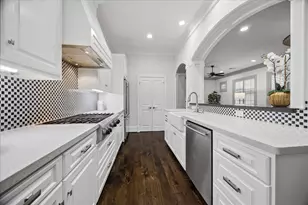 2215 Nantucket Dr, Houston, TX 77057 - Photo 6