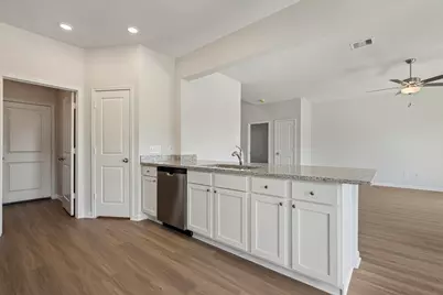 360 Kingston Way, Waller, TX 77484 - Photo 6