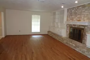 5923 Green Springs Dr, Houston, TX 77066 - Photo 10