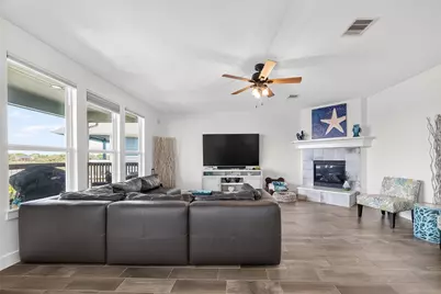 1300 Menard Avenue, Seabrook, TX 77586 - Photo 16