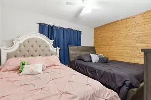 1915 8th St, Hempstead, TX 77445 - Photo 18