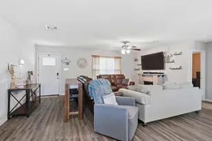 1915 8th St, Hempstead, TX 77445 - Photo 8