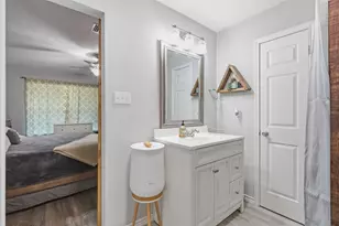 1915 8th St, Hempstead, TX 77445 - Photo 14