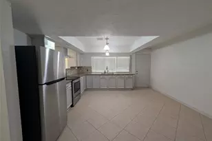 5903 Graycliff Dr, Houston, TX 77049 - Photo 4