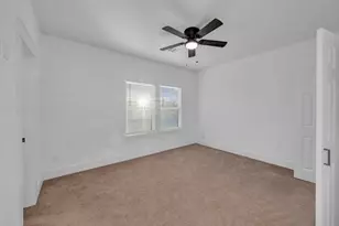 212 S Lobit St, La Porte, TX 77571 - Photo 30