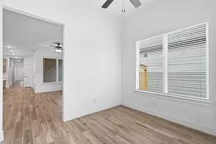 5255 Celestial Ct, Iowa Colony, TX 77583 - Photo 10