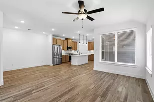 5255 Celestial Ct, Iowa Colony, TX 77583 - Photo 8
