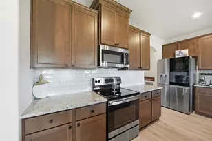 6138 Hazel Lk Dr, Conroe, TX 77303 - Photo 8