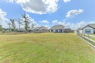 6138 Hazel Lk Dr, Conroe, TX 77303 - Photo 2