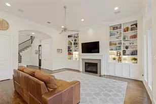 1732 W 23rd St, Houston, TX 77008 - Photo 2