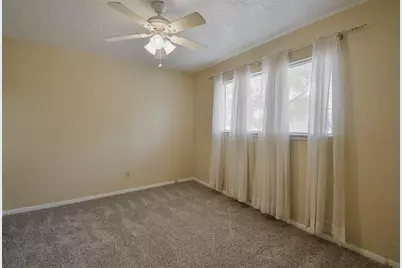 13915 Roundstone Lane, Houston, TX 77015 - Photo 34