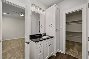 117 Sun City Ln, Conroe, TX 77304 - Photo 18