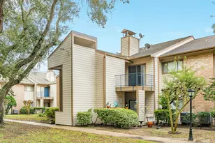 7128 N Holiday Dr, Galveston, TX 77550 - Photo 1