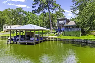 305 Lakeshore Dr, Onalaska, TX 77360 - Photo 2