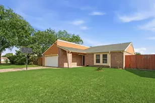 3003 Woodstone Dr, Baytown, TX 77521 - Photo 2