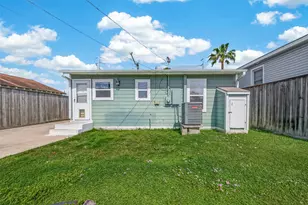 5721 Sylvia Dr, Galveston, TX 77551 - Photo 26