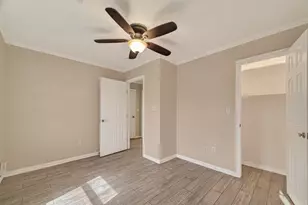 5721 Sylvia Dr, Galveston, TX 77551 - Photo 12