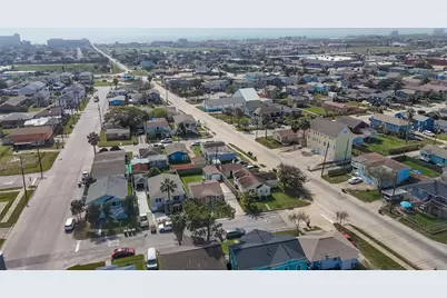 5721 Sylvia Drive, Galveston, TX 77551 - Photo 32