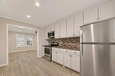 5721 Sylvia Drive, Galveston, TX 77551 - Photo 10