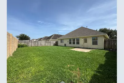 5907 Yaupon Ridge Drive, Richmond, TX 77469 - Photo 2