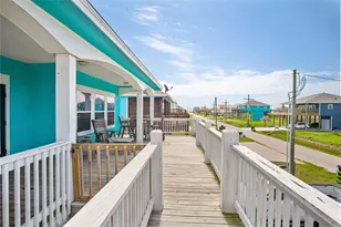 988 Gulf Rd, Crystal Beach, TX 77650 - Photo 24