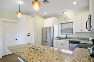 988 Gulf Rd, Crystal Beach, TX 77650 - Photo 6
