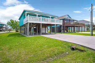 988 Gulf Rd, Crystal Beach, TX 77650 - Photo 30