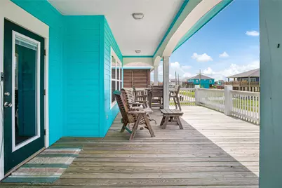 988 Gulf Road, Crystal Beach, TX 77650 - Photo 2